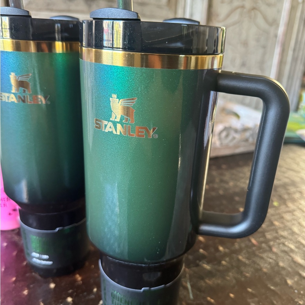 The 40-ounce Wicked Quencher H2.0 FlowState Tumbler green